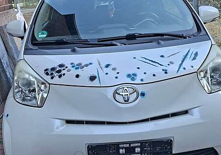 Toyota iQ IQ 1.0