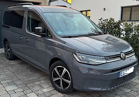 VW Caddy Volkswagen 1.5 TSI BMT (7-Si.) DSG Dark Label Maxi