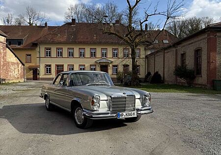 Mercedes-Benz 280
