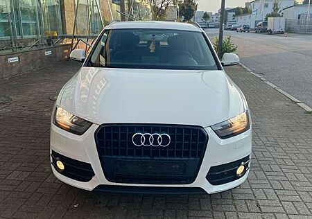 Audi Q3 2.0 TDI*Quatro* 1 Hand* Klima* Navi* PDC*SHZ*