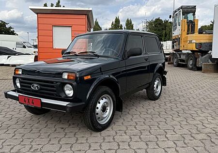 Lada Niva 1.7 4x4 4-Sitzer ABS el. FH