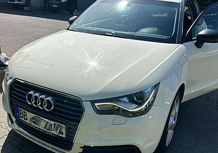 Audi A1 1.4 TFSI 119g S tronic Ambition