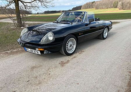 Alfa Romeo Spider 2.0