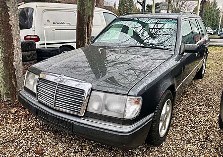 Mercedes-Benz E 300 T-Modell Automatik Klimaautomatik Alu AHK Leder