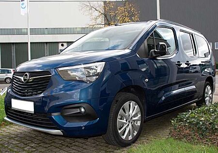 Opel Combo-e Life Ultimate XL 136 PS AUTOM+NAVI+PDC+LENKHZG
