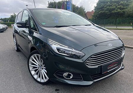 Ford S-Max Titanium (Automatik-AHK-PANO-NAVI-20Zoll)