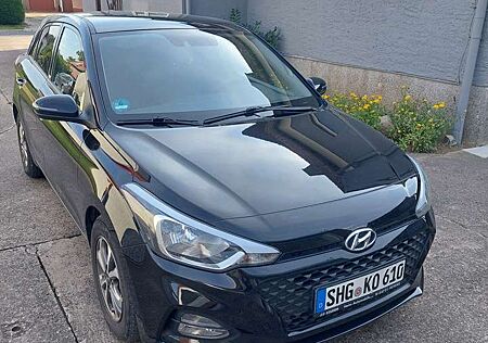 Hyundai i20 blue 1.0 T-GDI DCT YES!
