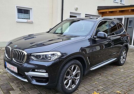 BMW X3 xDrive 20 d xLine LED StHzg AHK Sport Leder