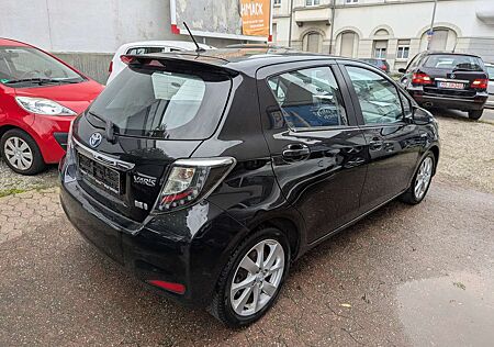 Toyota Yaris Hybrid Club 1,5 Klimaaut. Tüv Neu gepflegt