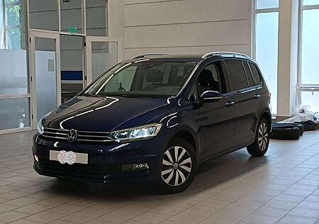 VW Touran Volkswagen Comfortline STHZG*AHK*Kamera*Pano*7Sitz*
