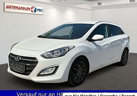 Hyundai i30 Kombi 1.6CRDI Auto. Navi AHK AAC SHZ LHZ PDC