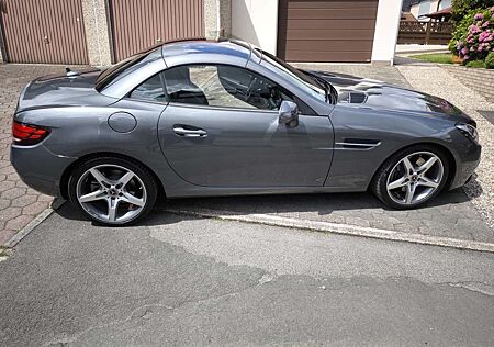 Mercedes-Benz SLC 200 SLC 9G-TRONIC