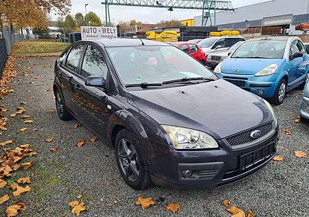 Ford Focus 1,6 Style