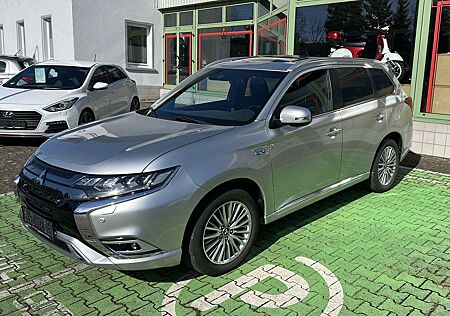 Mitsubishi Outlander PHEV Top 4WD