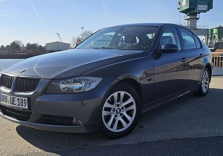 BMW 320i 320