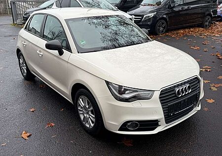 Audi A1 Sportback attraction~BIXENON~NAVI