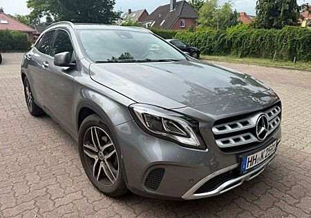 Mercedes-Benz GLA 200 (156.943)