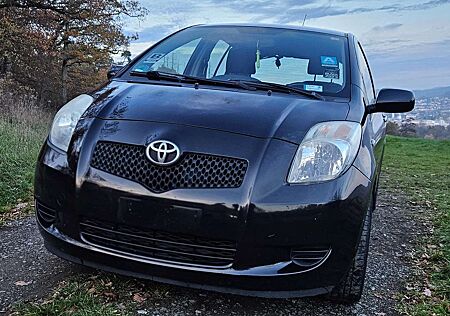Toyota Yaris 1.3 VVT-i Cool
