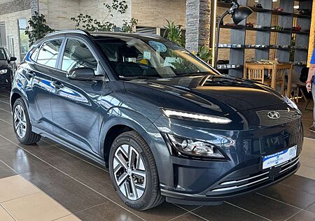 Hyundai Kona Select 2WD*ACC*R-Cam*CarPlay*PDC*SHZ*LED*