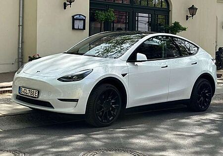 Tesla Model Y Long Range Dual Motor AWD