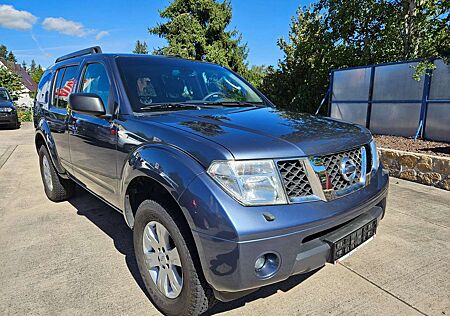 Nissan Pathfinder 2.5 dCi Elegance