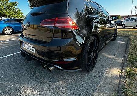 VW Golf R Volkswagen R BMT 4Motion