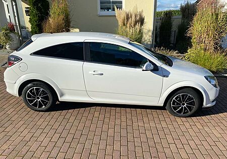 Opel Astra Coupe GTC