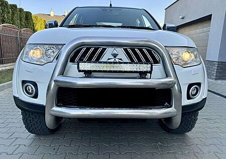 Mitsubishi L200 Pick Up 4x4 Autm. DPFIntense Double Cab