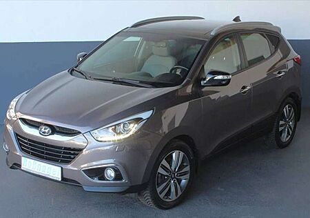 Hyundai ix35 2,0 CRDI Style AWD Leder Navi Xenon Alu18