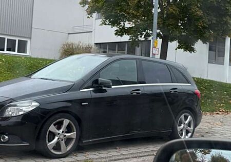 Mercedes-Benz B 180 (246.242)