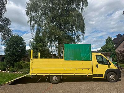 Fiat Ducato 2,3 Multijet, Sonderaufbau mit Rampenklappe, Pritsche mit Spriegel, ideal für Aufsitzrasenmäher, Rampe/Alubordwände