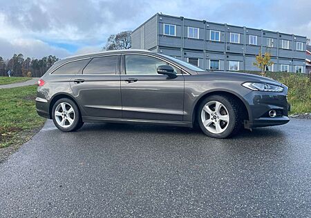 Ford Mondeo Turnier 1.5 EcoBoost Titanium