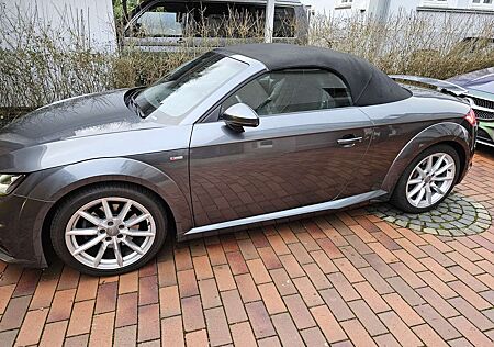 Audi TT Roadster 2.0 TFSI quattro