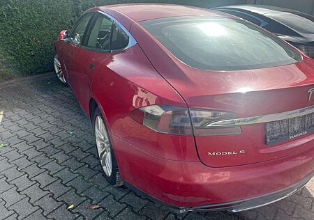 Tesla Model S 85 free SuC