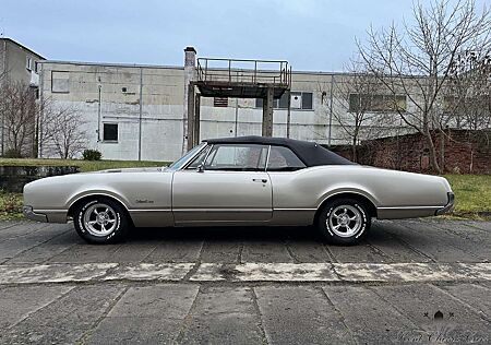 Oldsmobile Delta 88 Delmont 88 425 cui Cabrio