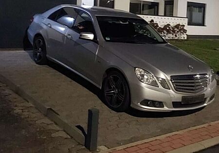 Mercedes-Benz E 200 CDI BlueEfficiency (212.005)