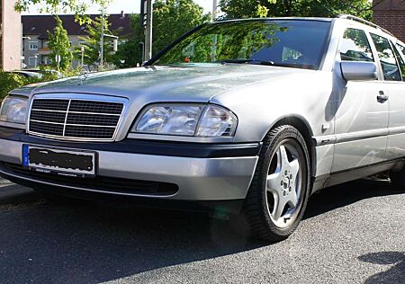 Mercedes-Benz C 180 T Elegance