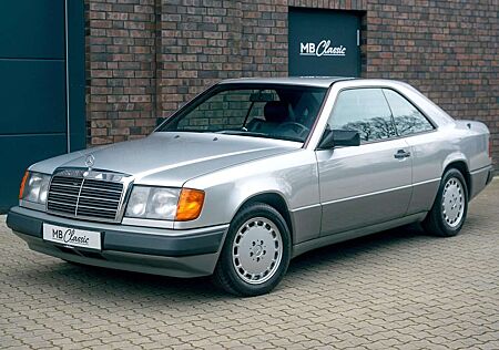Mercedes-Benz 300 CE W124, Autm., Leder, H. Zul., Scheckheft