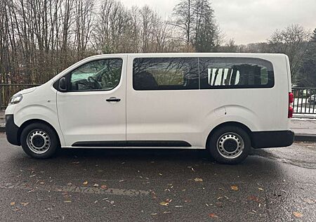 Opel Vivaro Kombi L3 Navi KlimaPdcAhk 9-Sitzer Top