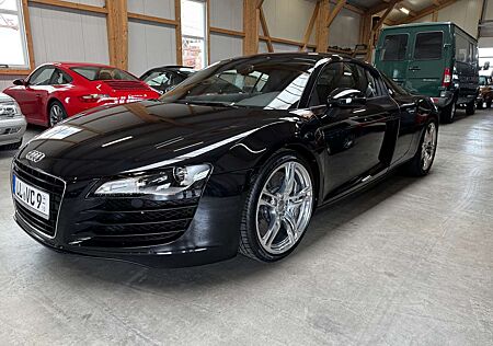 Audi R8 4.2 FSI V8 quattro Coupé
