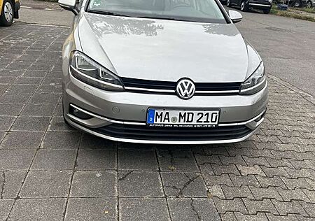 VW Golf Variant Volkswagen 1.6 TDI (BlueMotion Technology) DSG Comfortline
