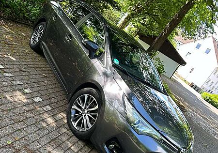 Toyota Avensis Edition-S