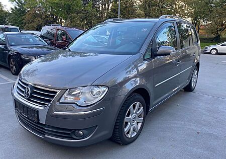 VW Touran Volkswagen 1.4 TSI Klima AHK PDC tel. 01708044052