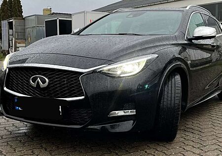 Infiniti Q30 2.0t DCT AWD Sport City Black