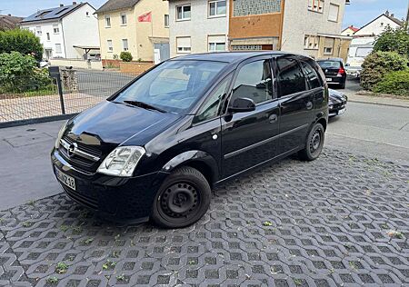Opel Meriva 1.6 16V (Essentia)
