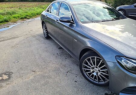 Mercedes-Benz E 300 d 9G-TRONIC AMG Line