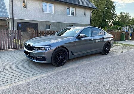 BMW 520i 520 Sport Line - GARANTIE