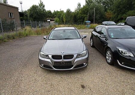 BMW 318 d Touring 2.0 Klimaaut Navi Xenon 8Alu Euro5