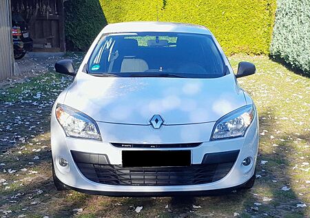 Renault Megane 1.6 16V 100 Paris