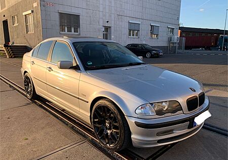 BMW 325i 325 e46 Automatik Checkheft